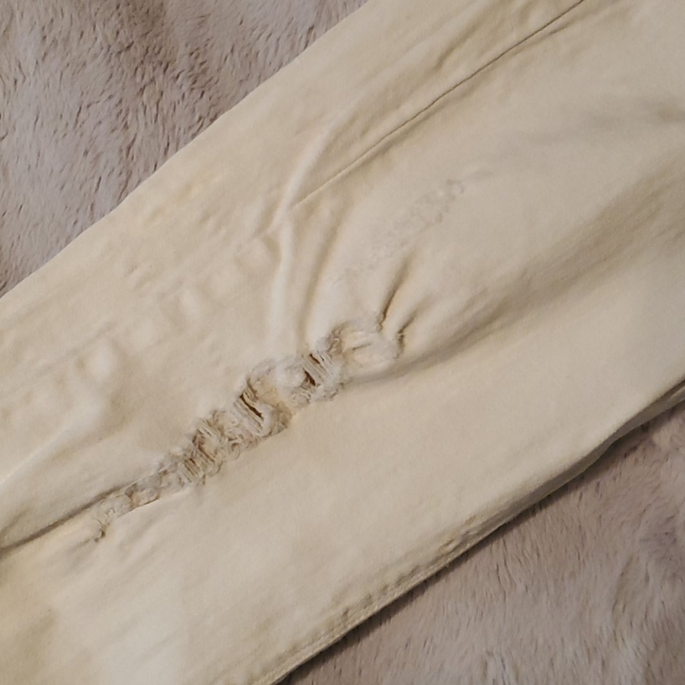 MNG Jeans - White Ripped Pants - Picture 4 of 4